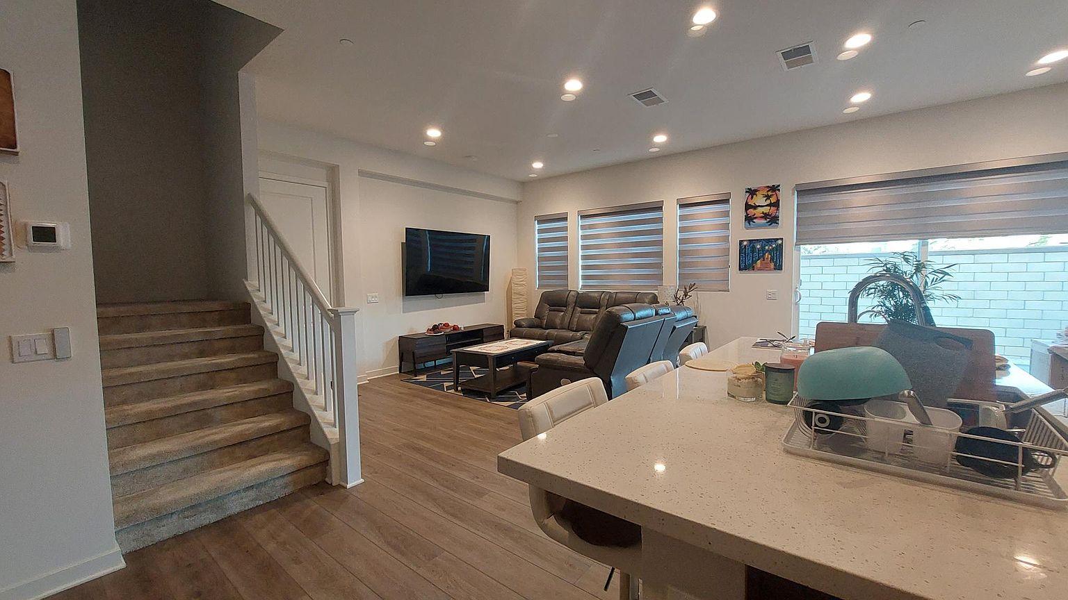 475 Clubhouse Dr photo 5