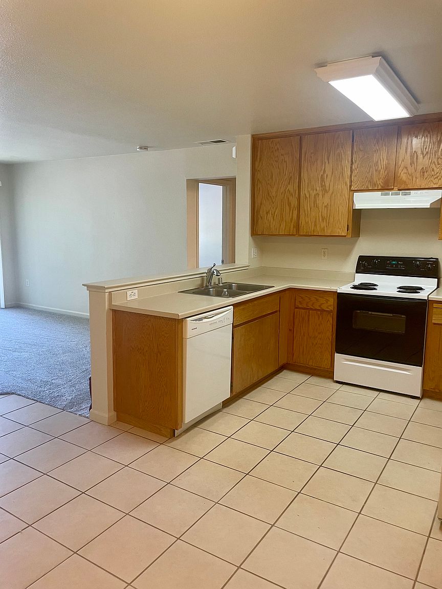 1BR/1BA Apartment on Jennings Ave · Santa Rosa