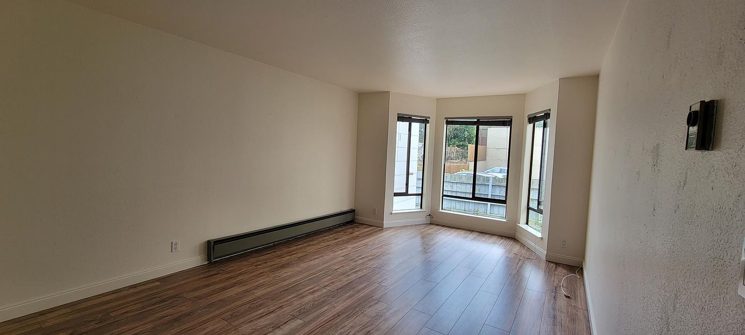 2BR/1BA Apartment on Geary Blvd · San Francisco photo 4