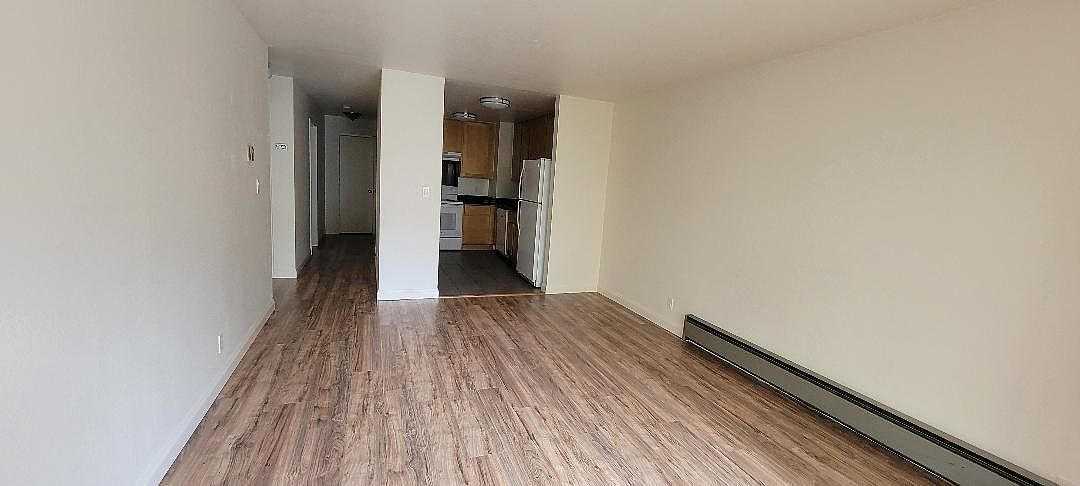 2BR/1BA Apartment on Geary Blvd · San Francisco photo 2