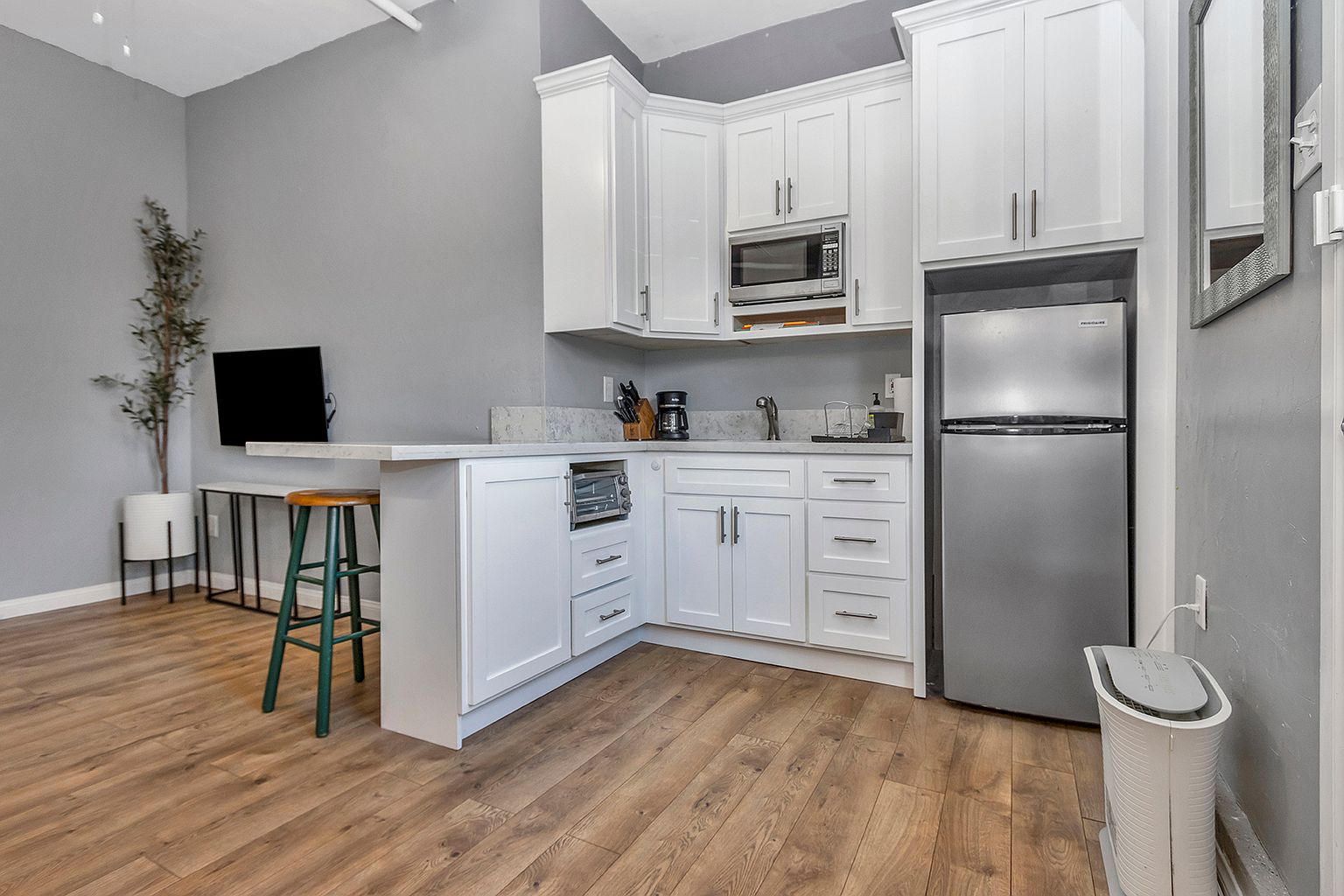 2821 Copley Ave photo 2
