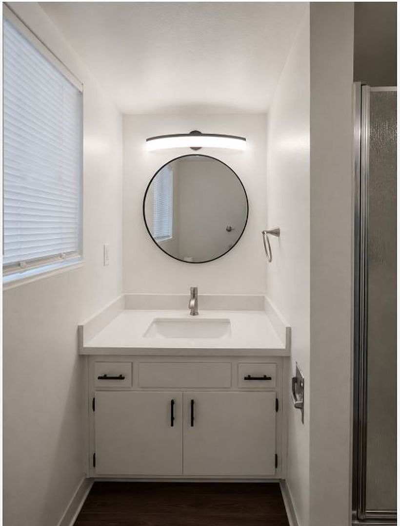 studio  1.0 baths (200 sqft) photo 4