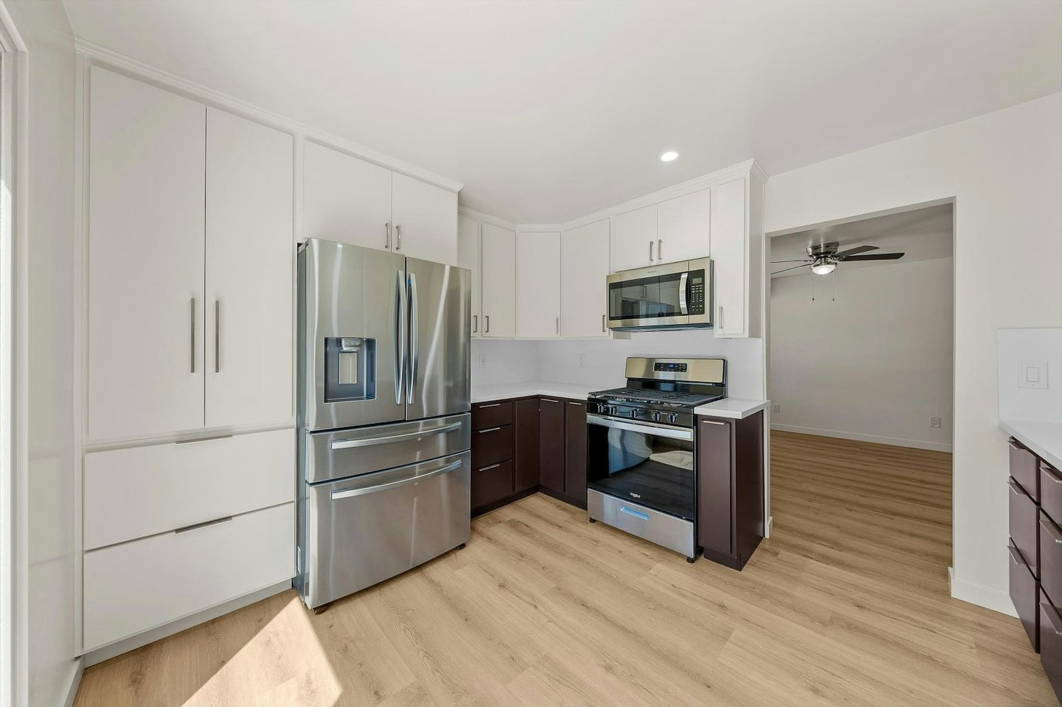 6165 Severin Dr photo 3
