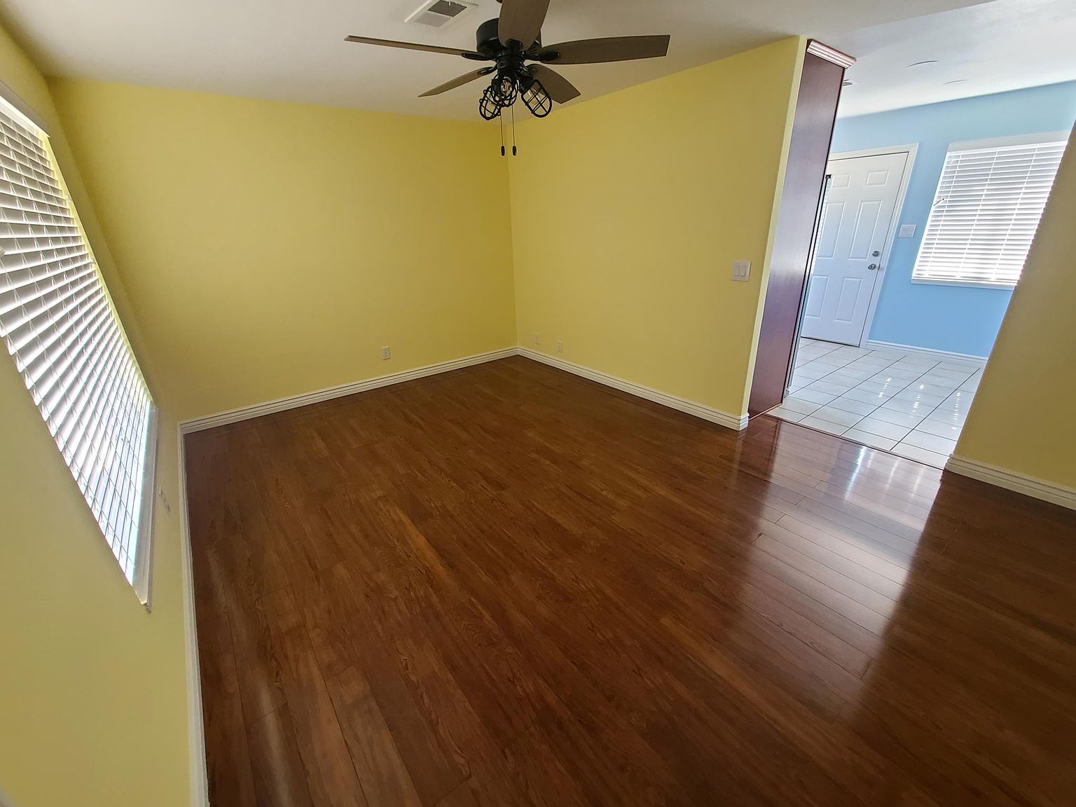 381A Elizabeth Ct photo 2