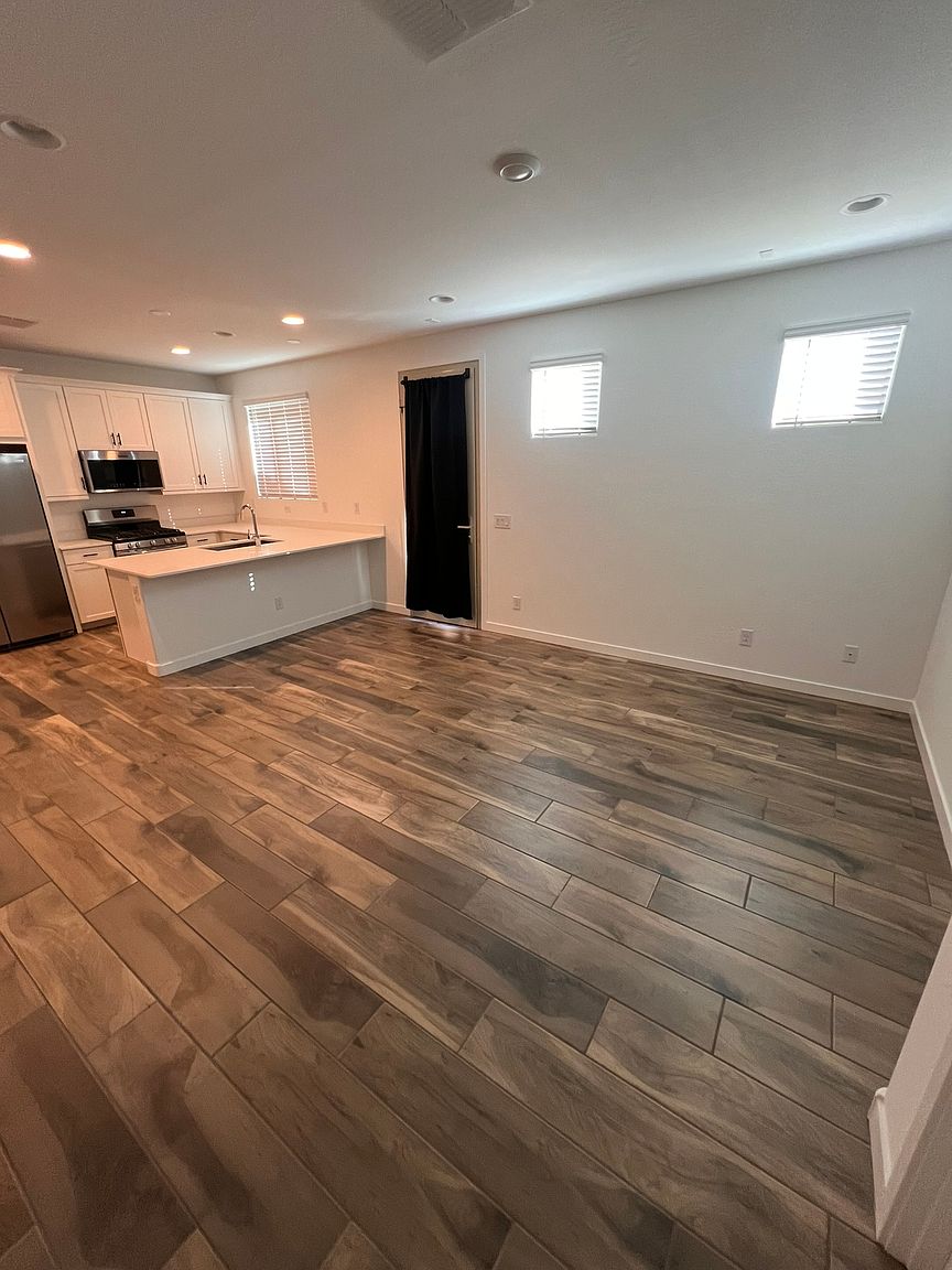 11163 W Luxton Ln photo 3
