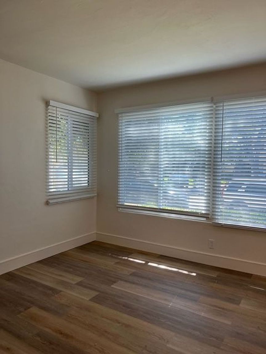 1 beds  1.0 baths (600 sqft) photo 2