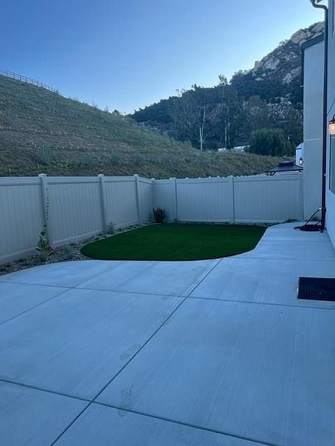 252 Hass Ln photo 3