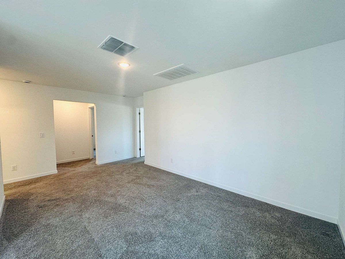 7425 W Nicolet Ave Glendale, AZ 85303 photo 5