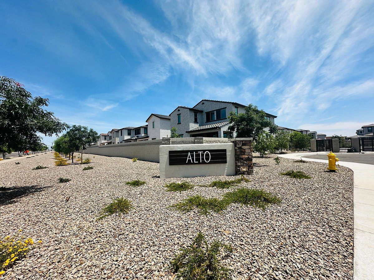 7425 W Nicolet Ave Glendale, AZ 85303 photo 2