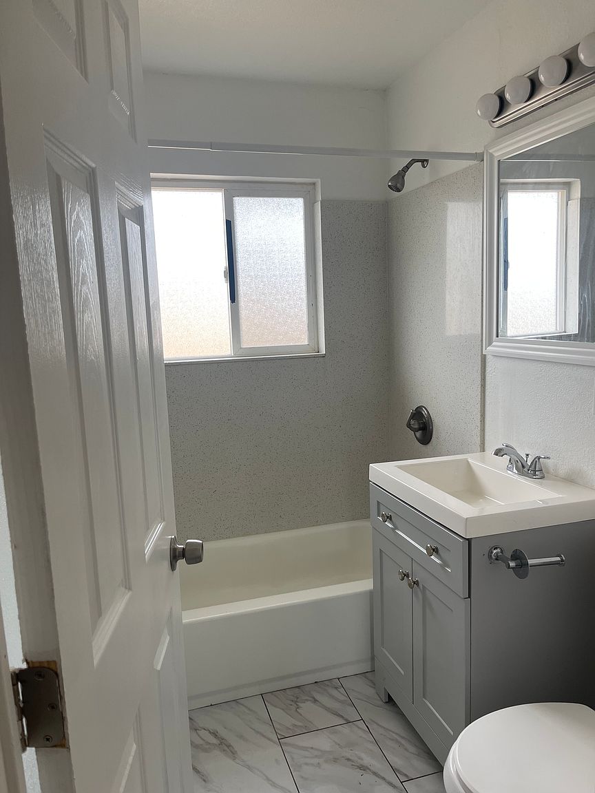 683 Memorial Way photo 5
