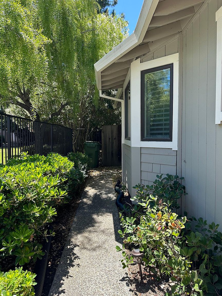 852 Minnesota Ave photo 2