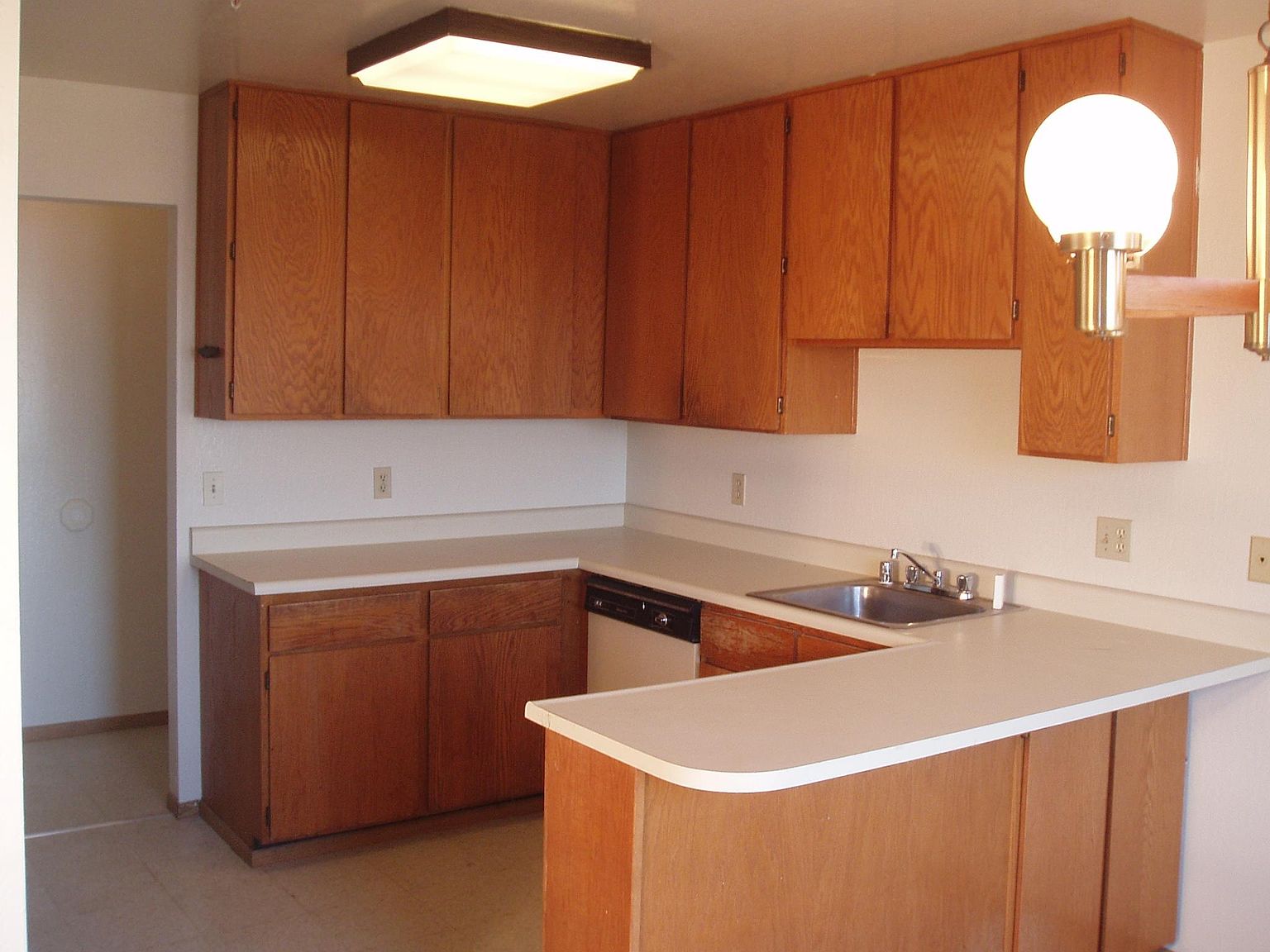 401 Laurel Ave photo 2