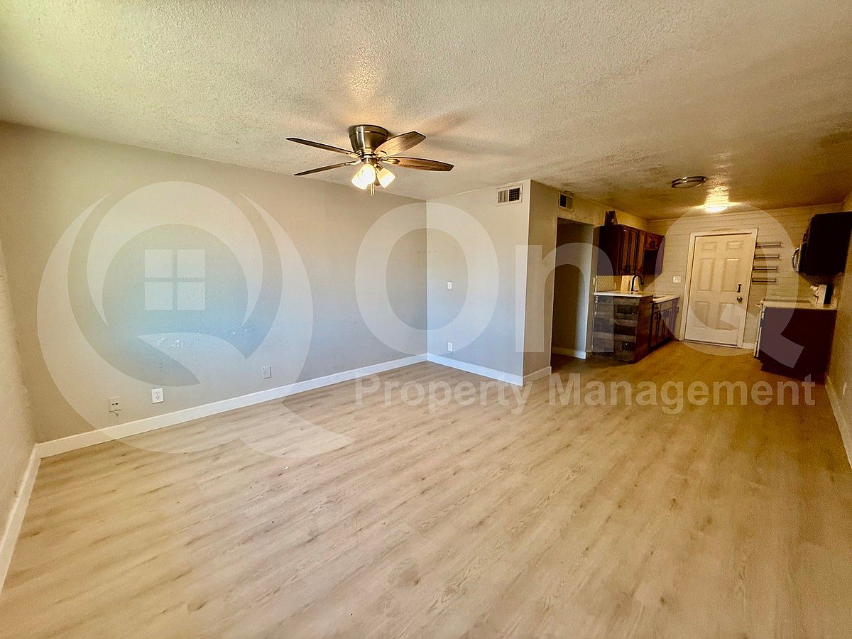 6044 N 21st Ave Phoenix, AZ 85015 photo 4