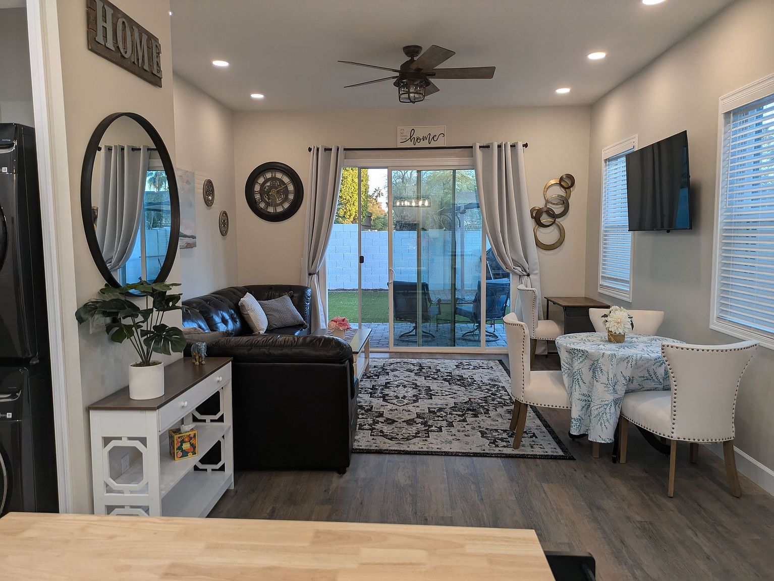 8879 E Friess Dr Scottsdale, AZ 85260 photo 2