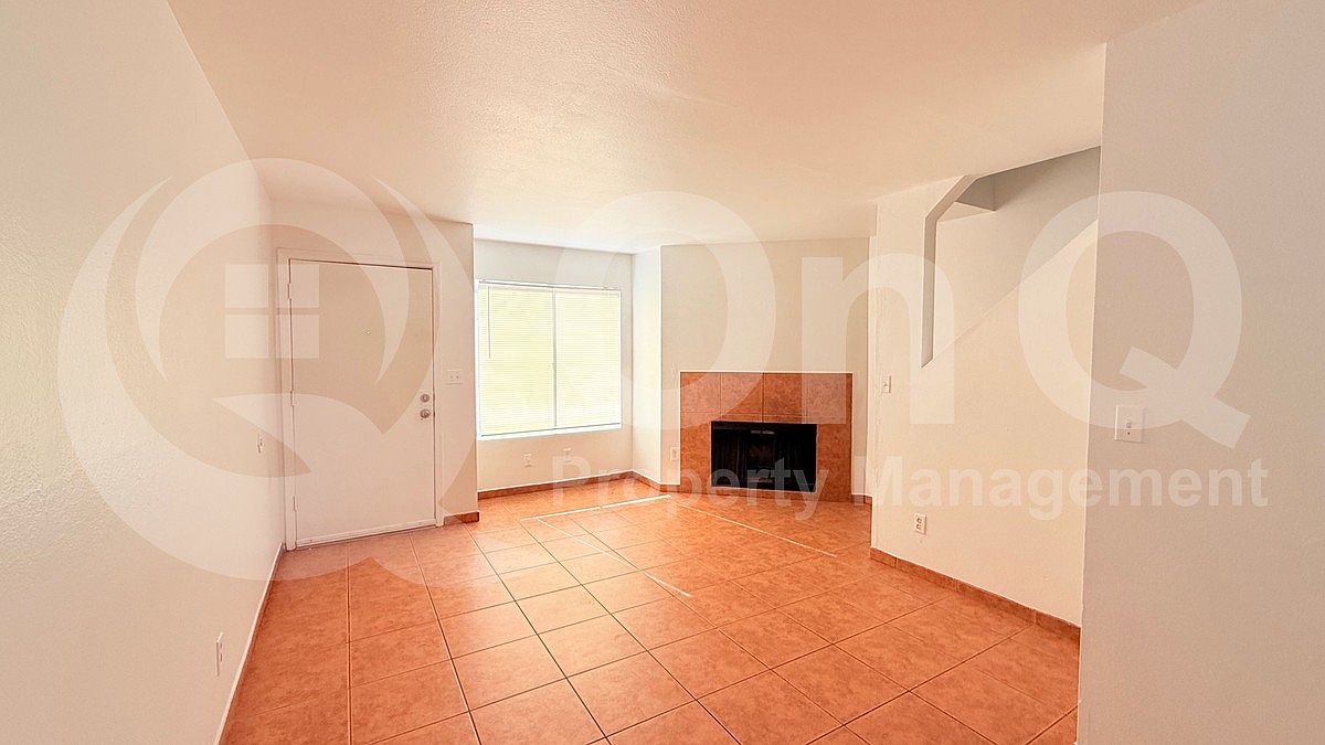 15601 N 30th St Phoenix, AZ 85032 photo 2