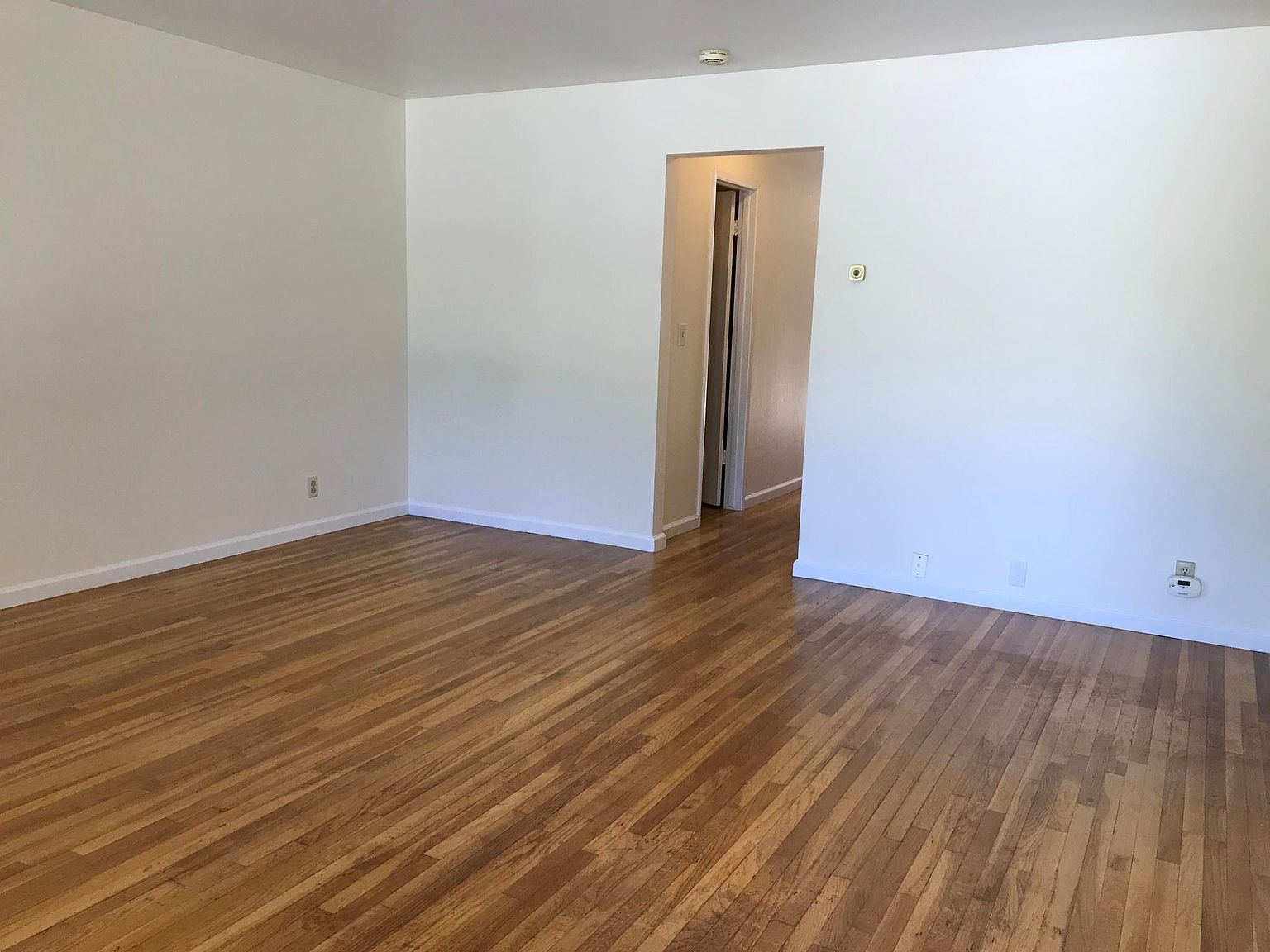 3030 Walgrove Way photo 5