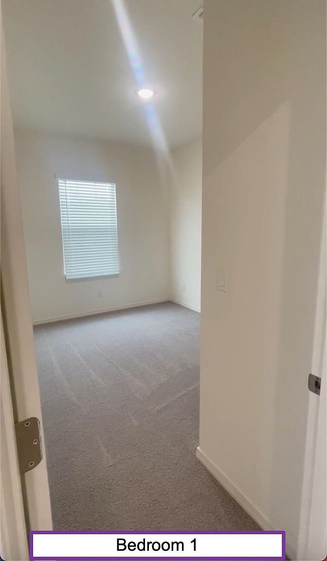 16663 W Christy Dr photo 5