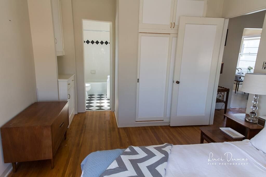 2963 Hawthorn St photo 5