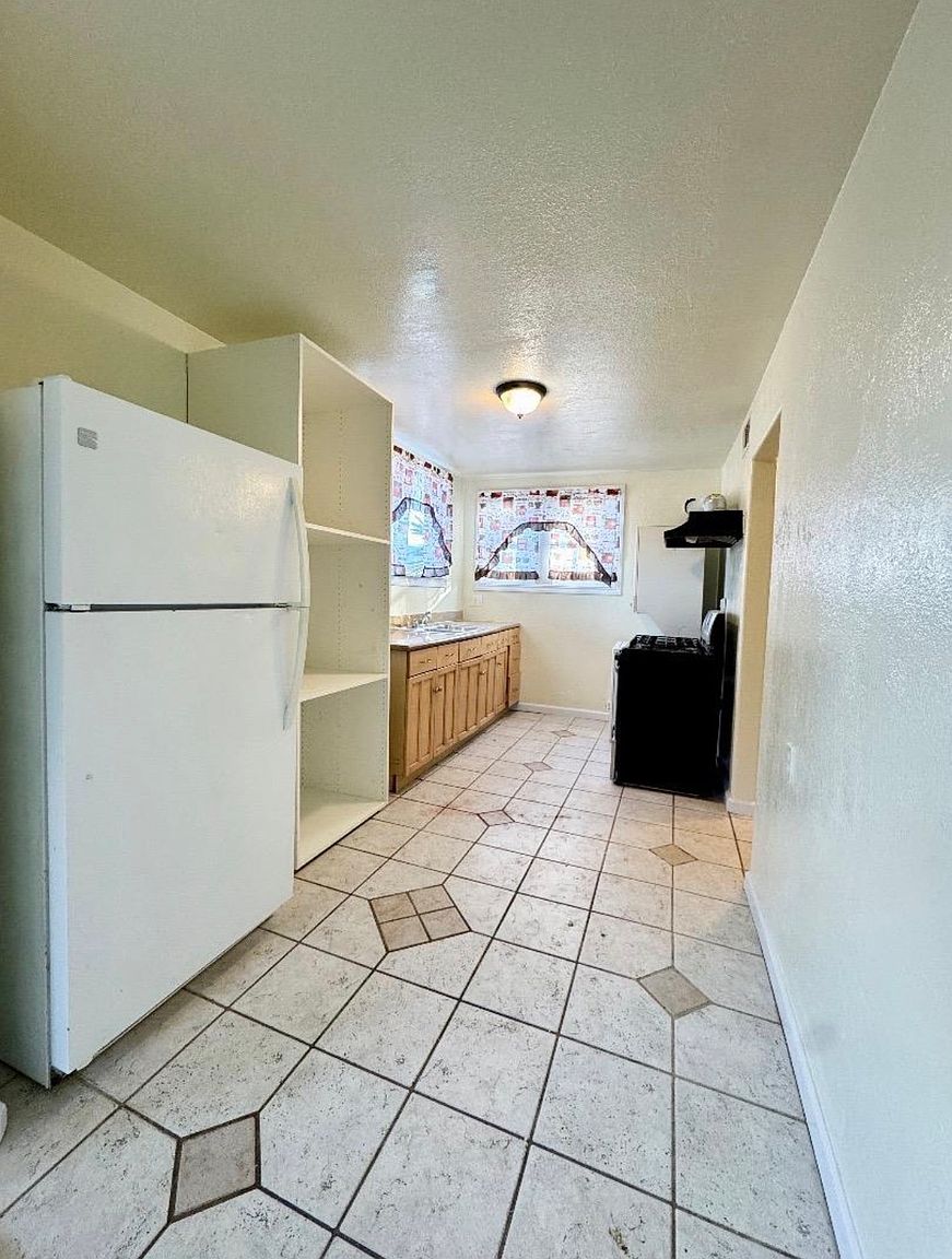 1513 Santa Clara St photo 4