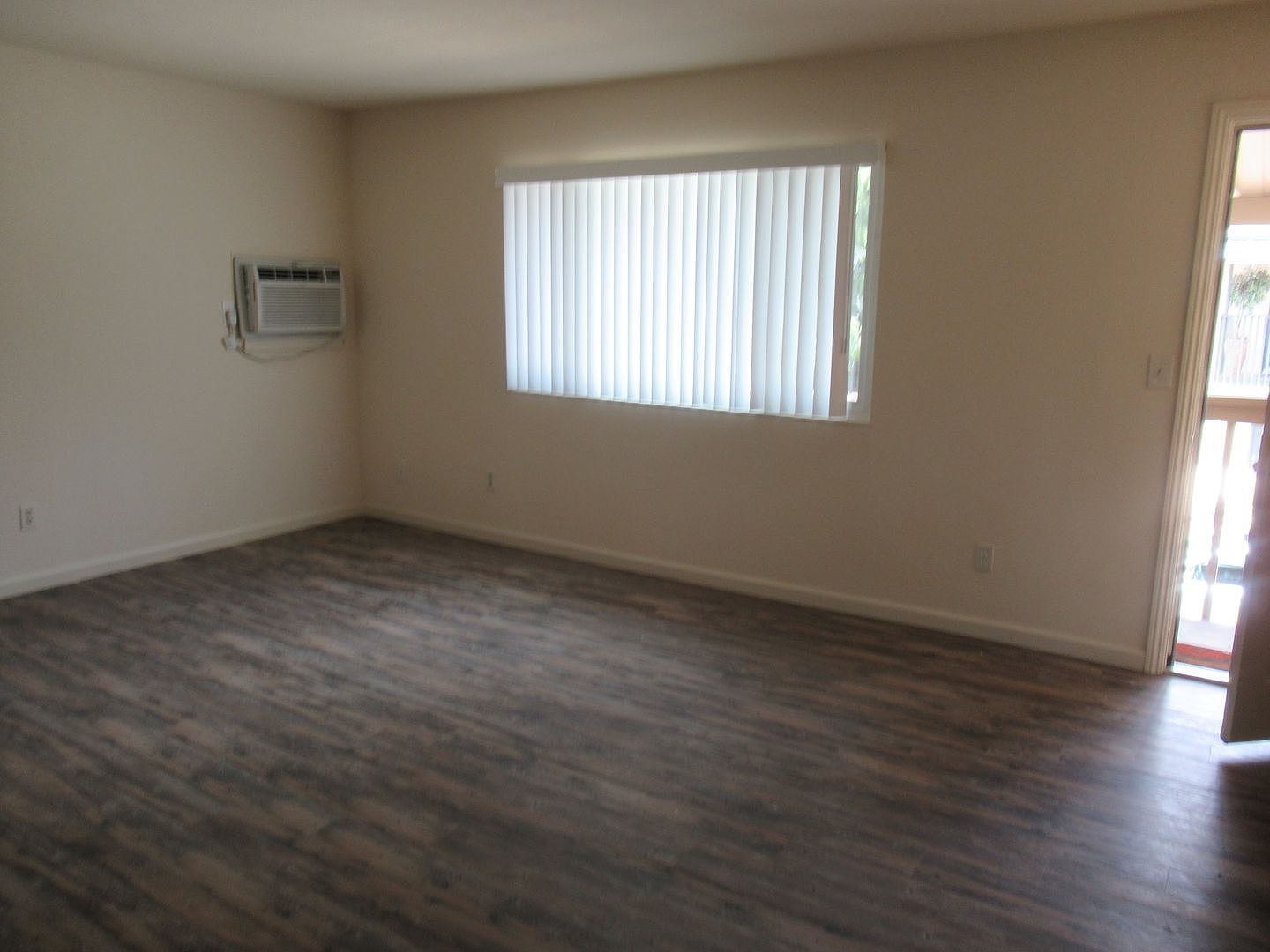 2701 Soscol Ave unit Apt C photo 4