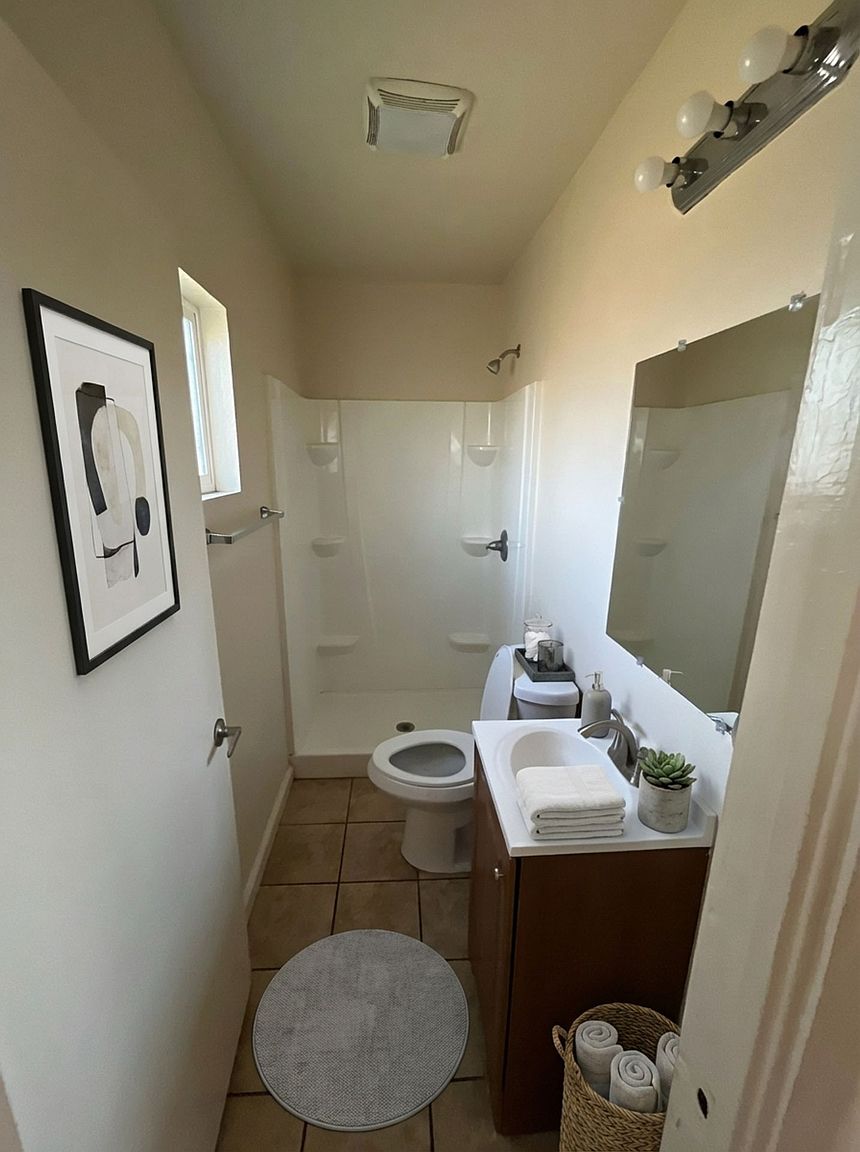236 Locust St unit #03 photo 2