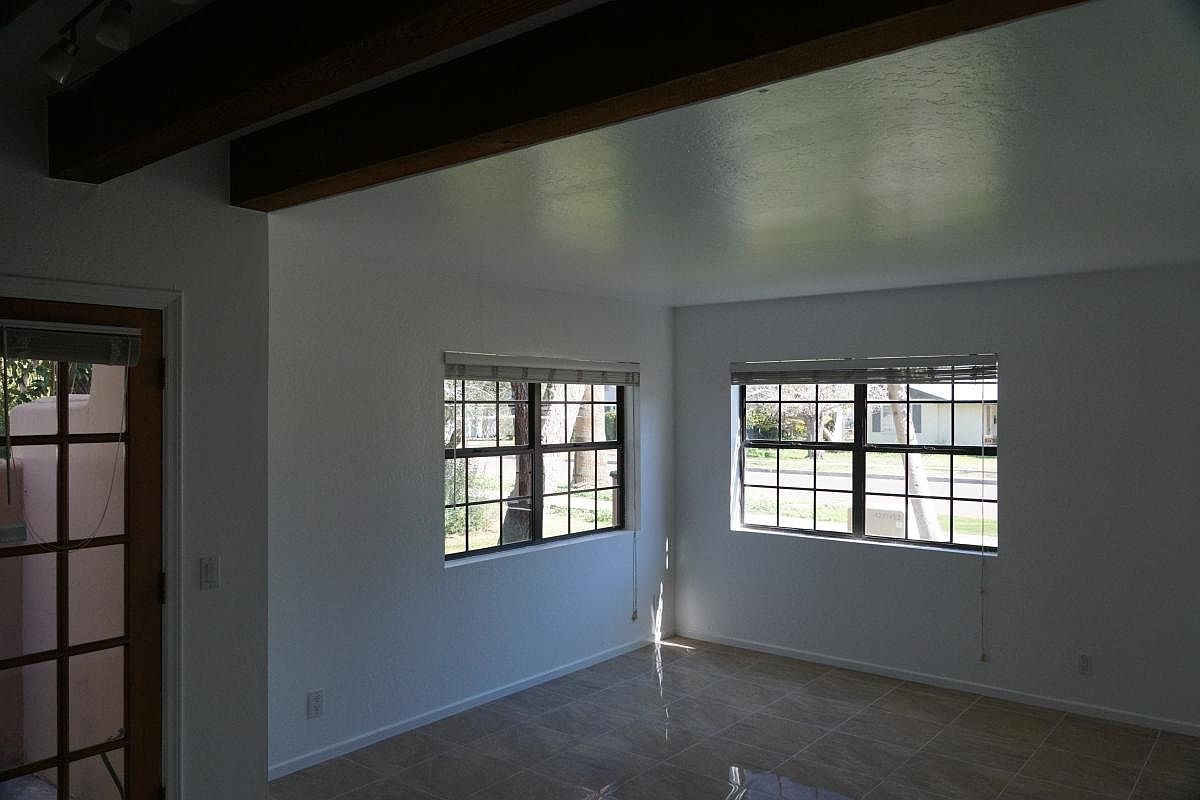 1028 S Ash Ave photo 5