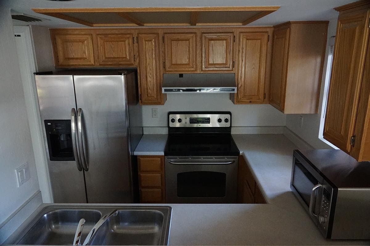 1028 S Ash Ave photo 4