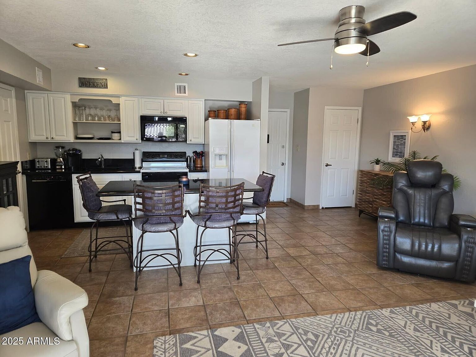 8649 E Royal Palm Rd photo 5