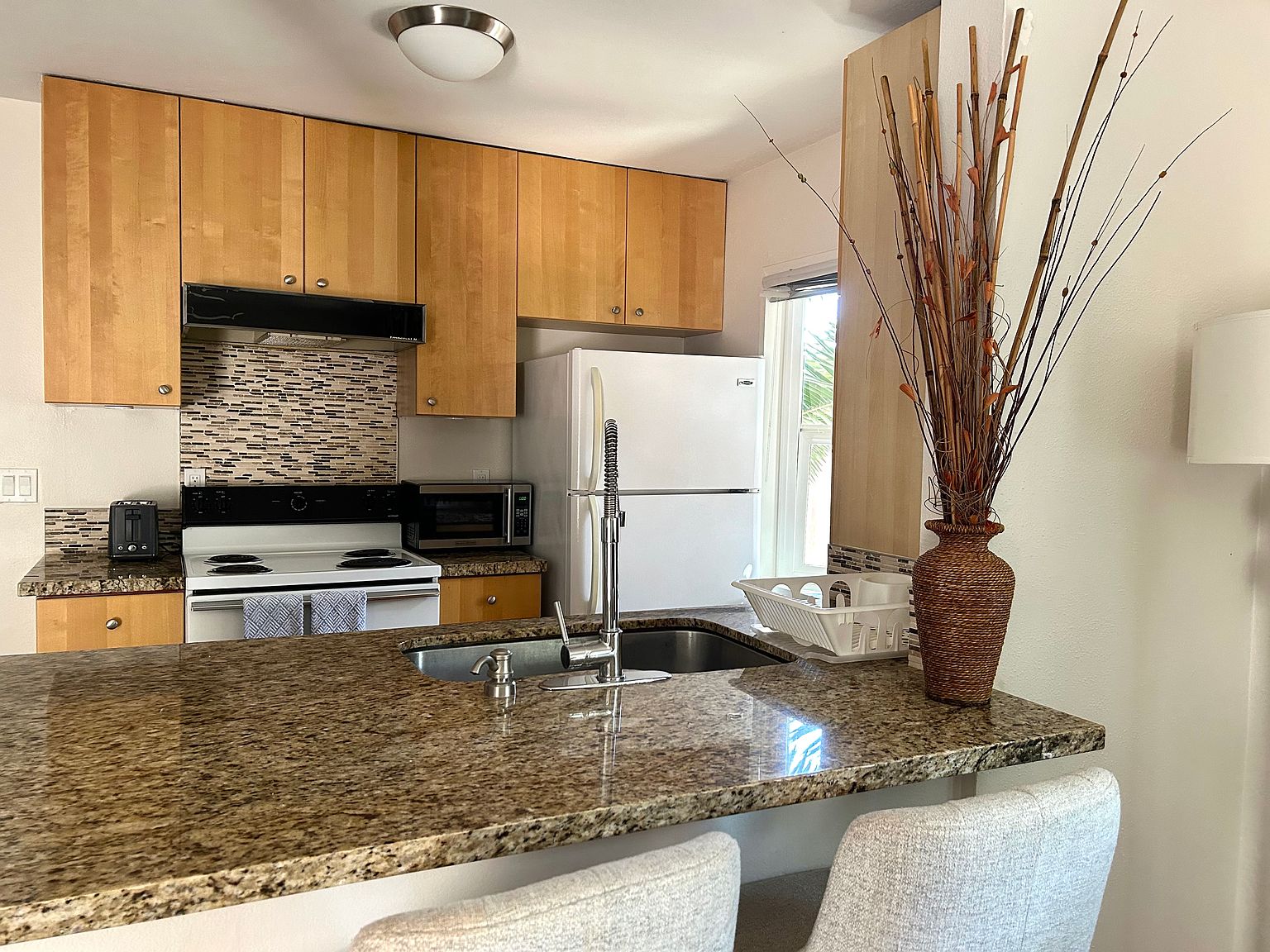 1623 Oliver Ave photo 4