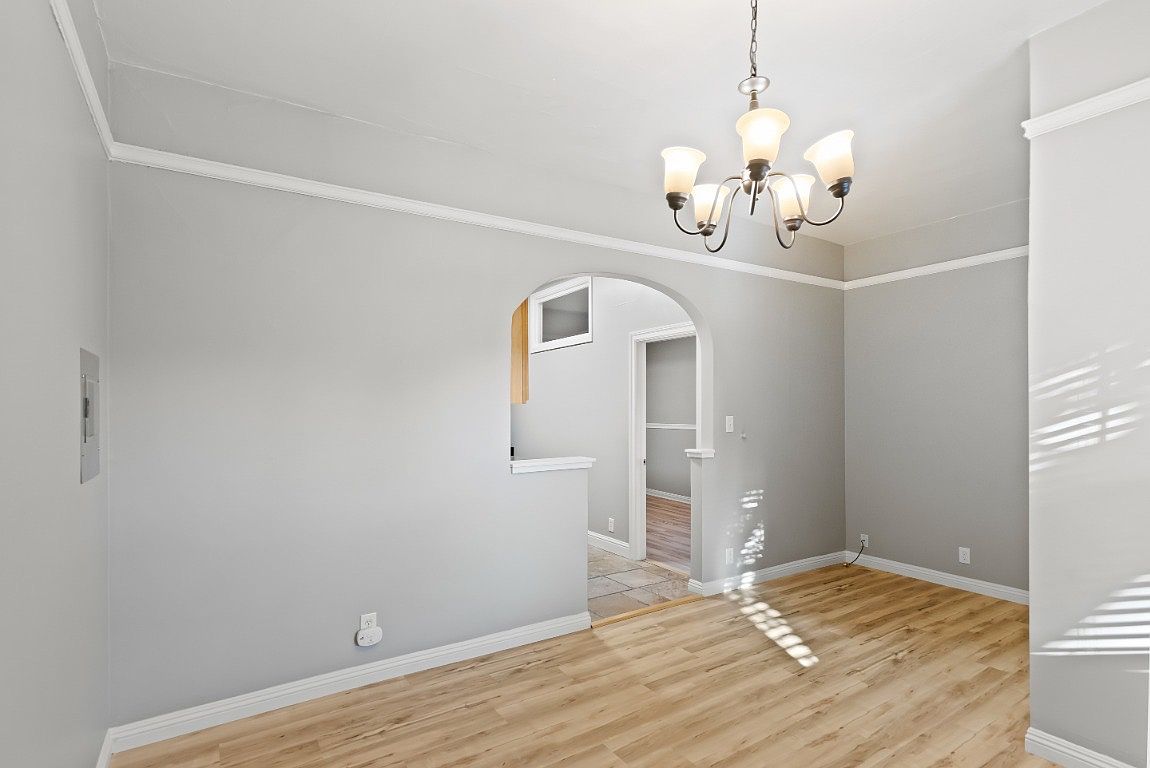 1235 Stanford Ave photo 5