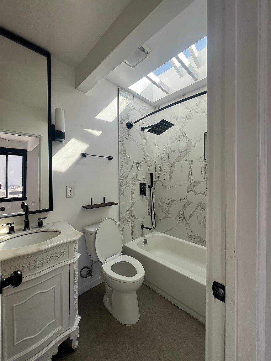 2449 A St photo 3