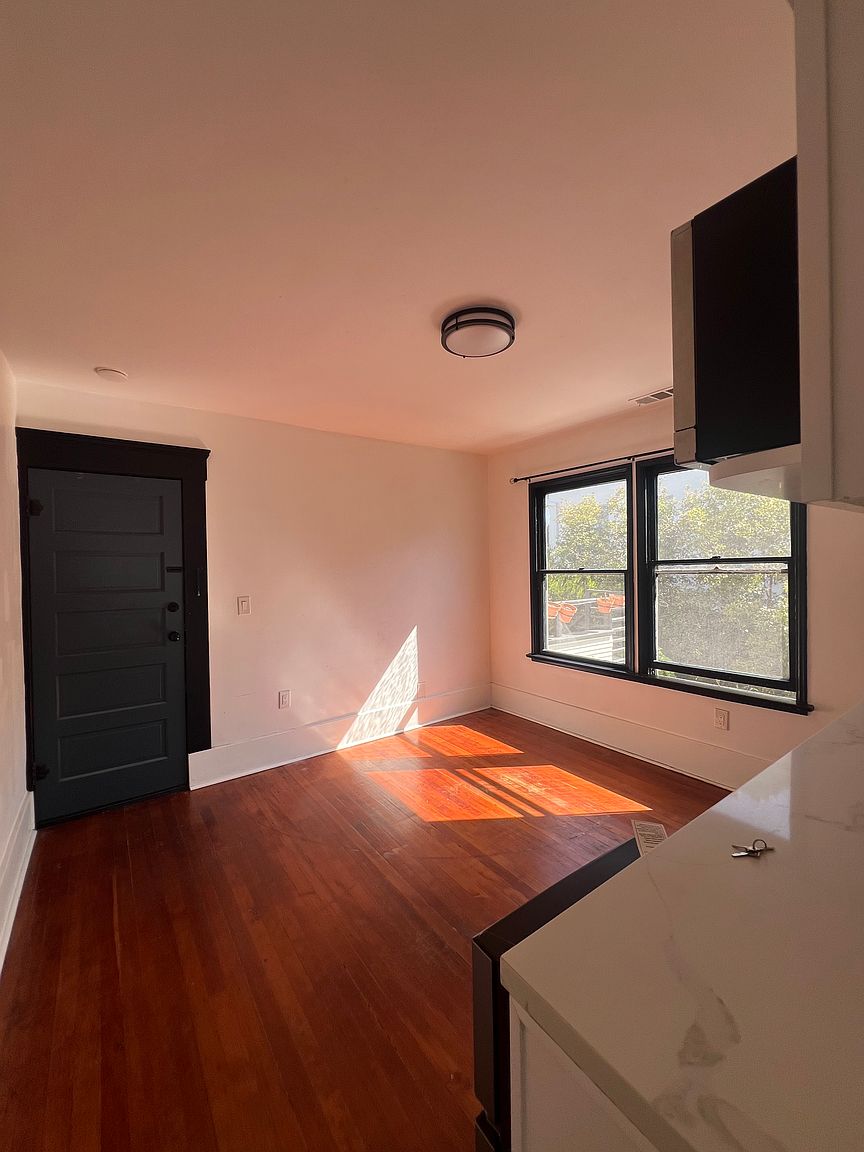 2449 A St photo 2