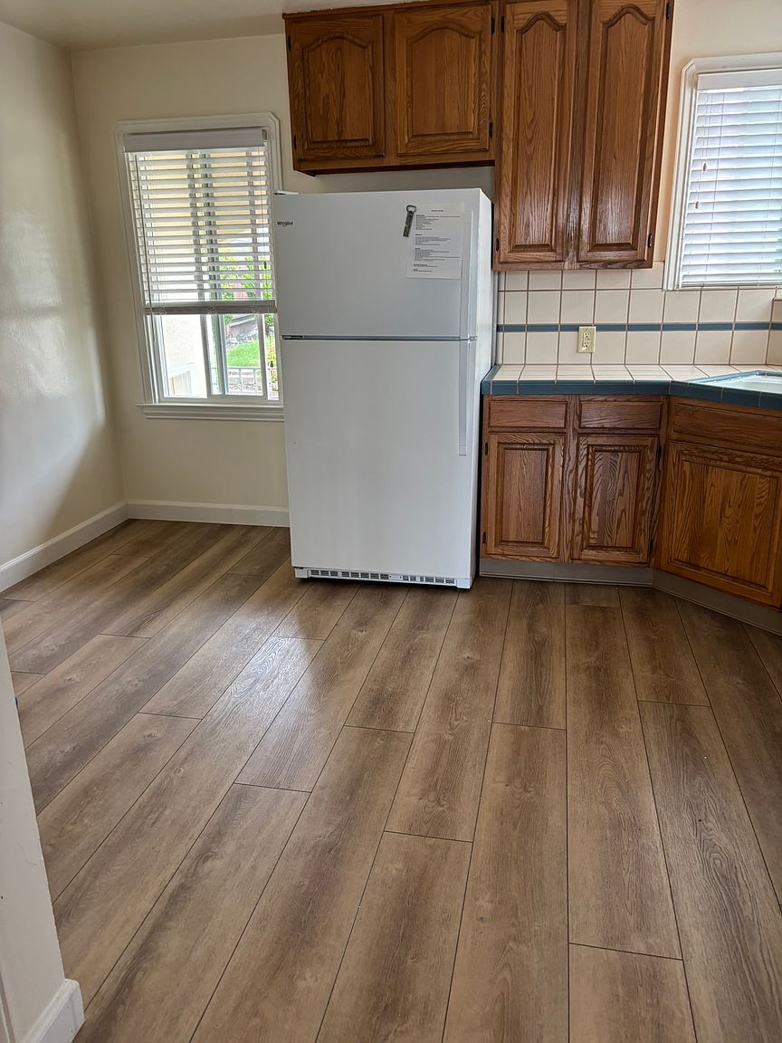 726 2nd Ln photo 3