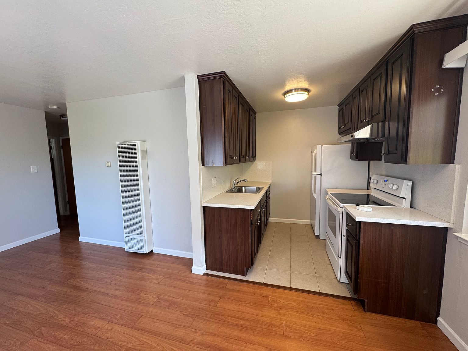 351 Hanover Avenue photo 5