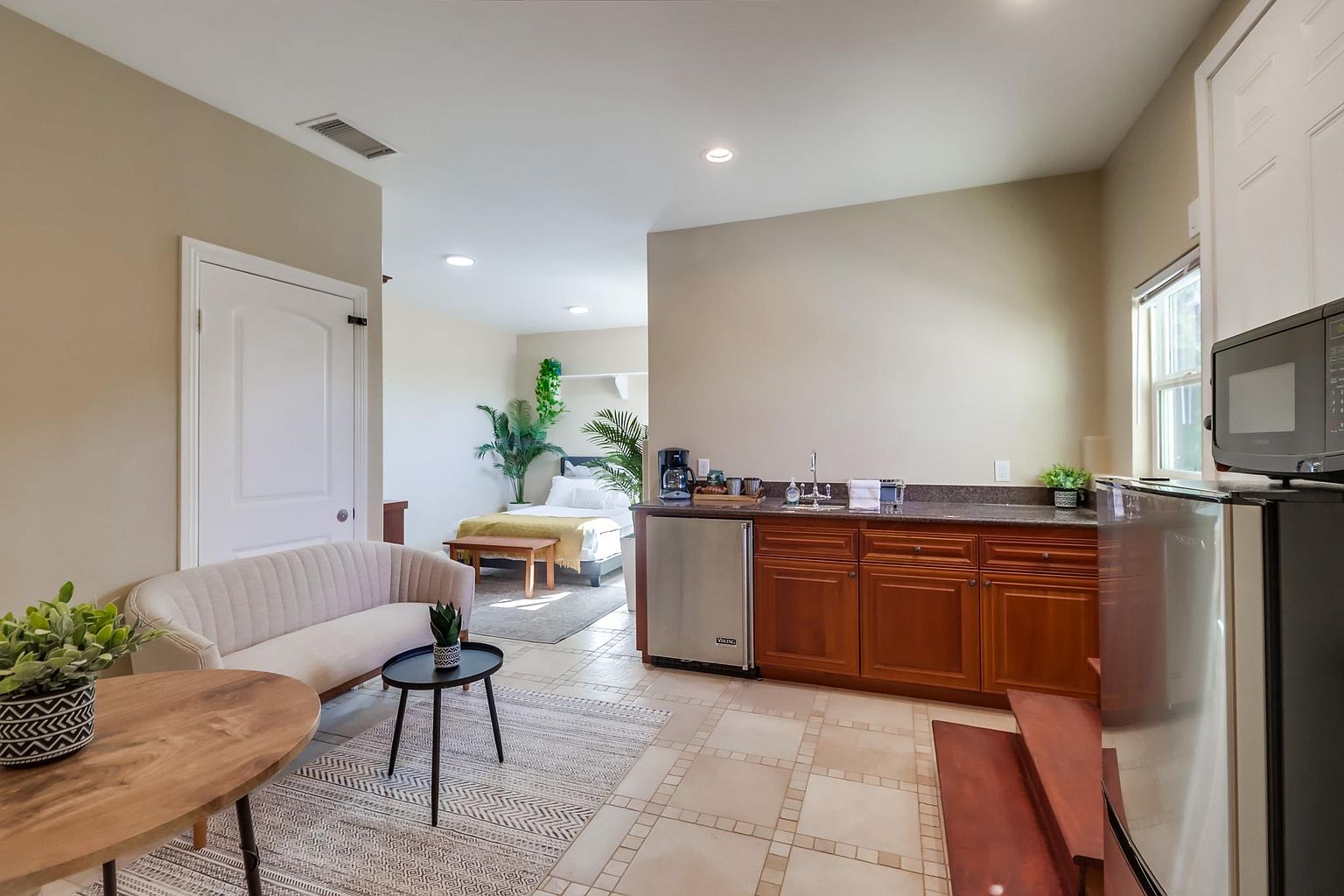 2581 Tokalon Ct photo 3