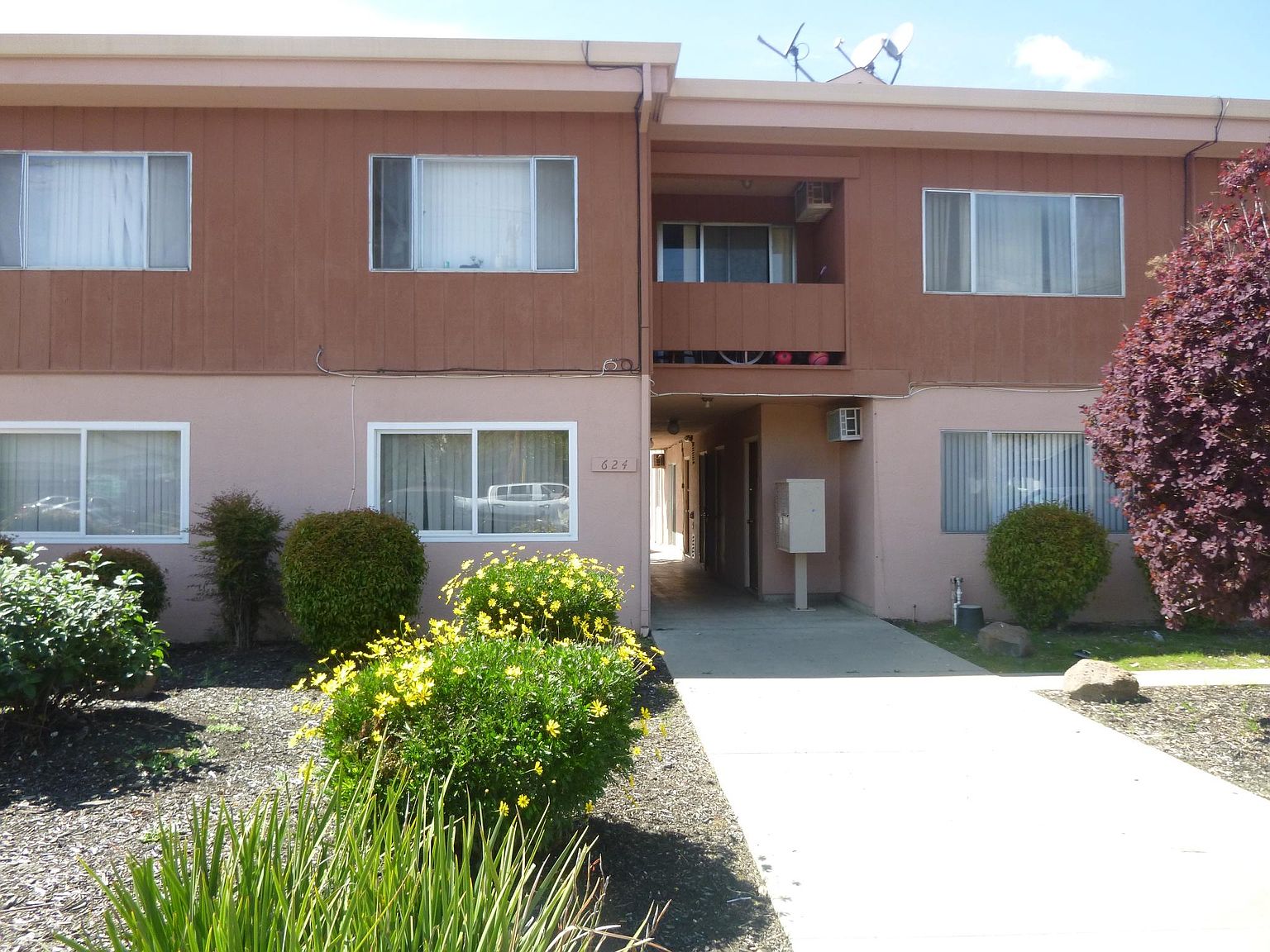 Apartments on Enos Way · Livermore