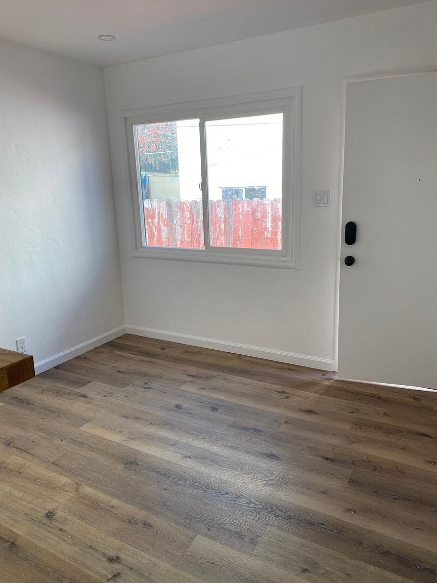 5906 Alameda Ave photo 2