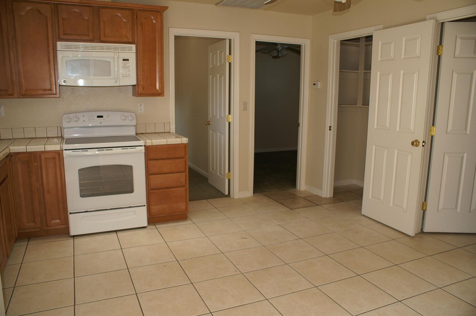 605 N P St photo 2