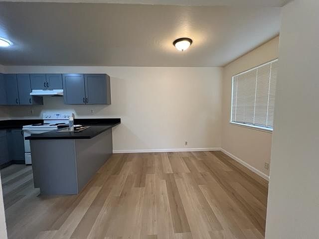 899 Hillside Blvd photo 5