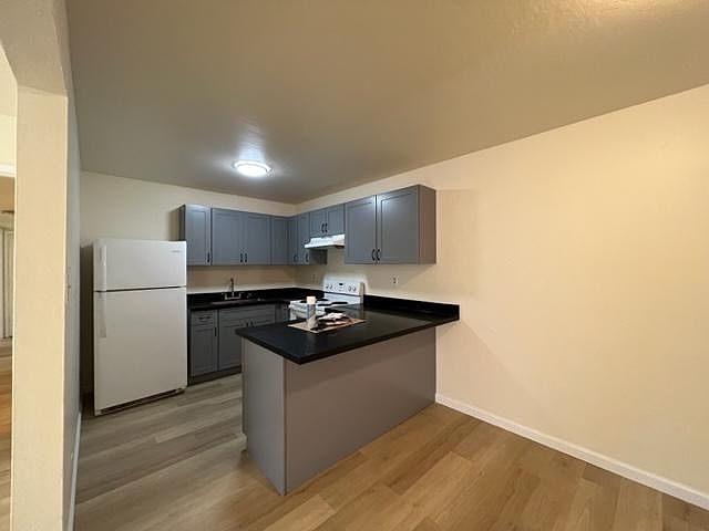 899 Hillside Blvd
