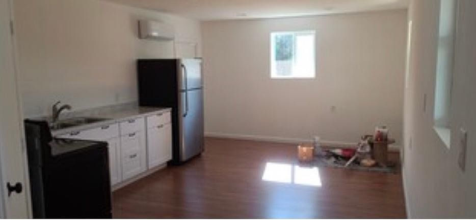 2109 E Sheridan St photo 2