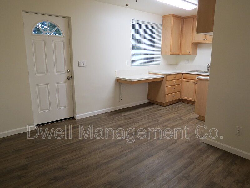 4545 1/2 Upland St photo 5