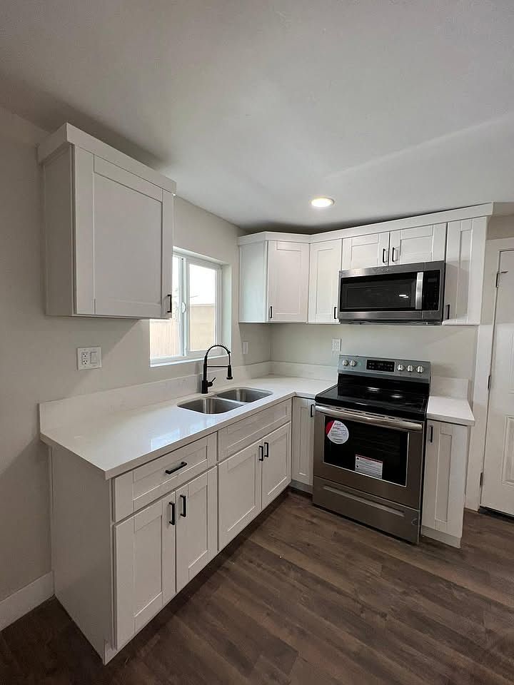 505 Hilltop Dr photo 3