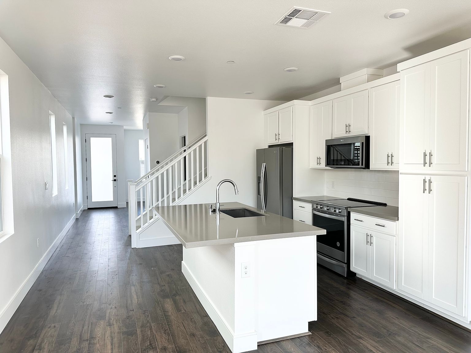 1620 Tecado Dr photo 4
