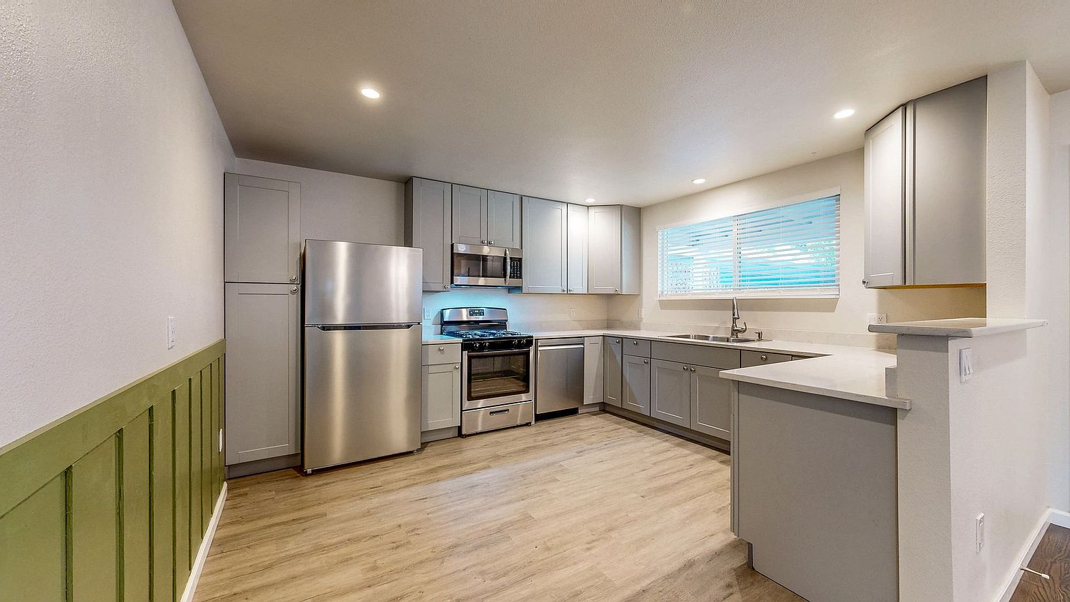2BR/1BA Single Family House on Ditty Ave · Santa Rosa