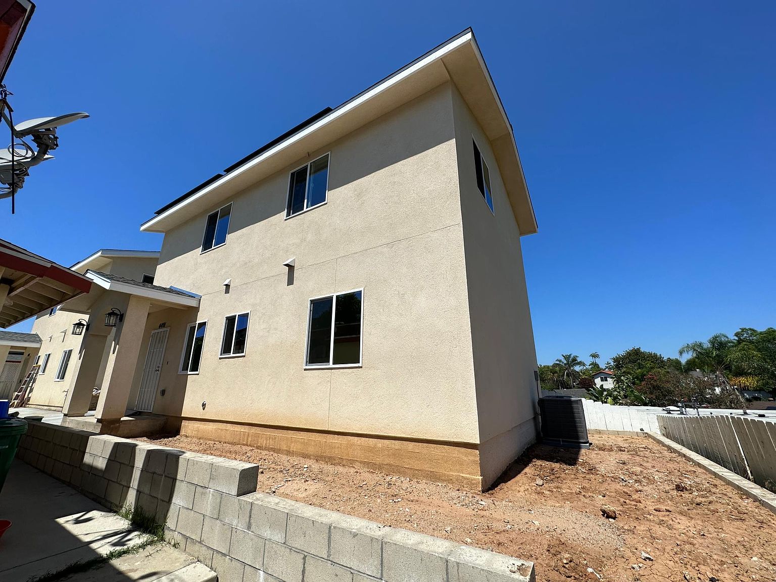 4491 Menlo Ave photo 3