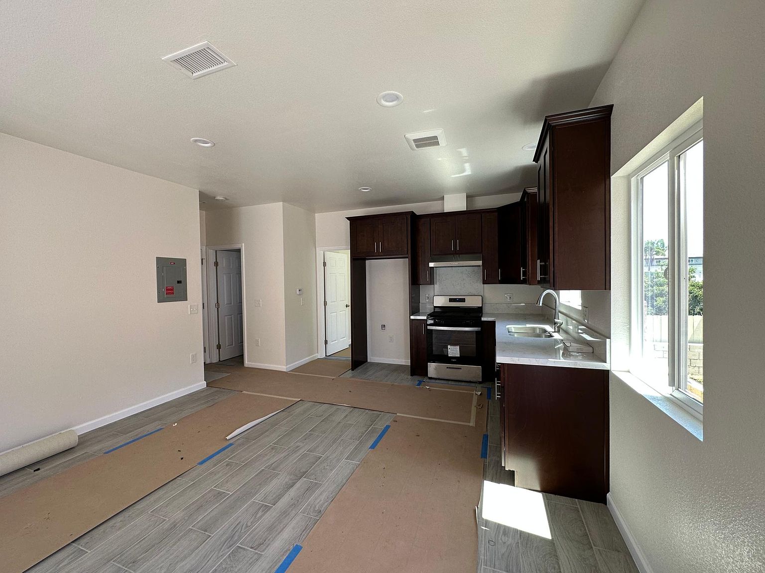4491 Menlo Ave photo 5