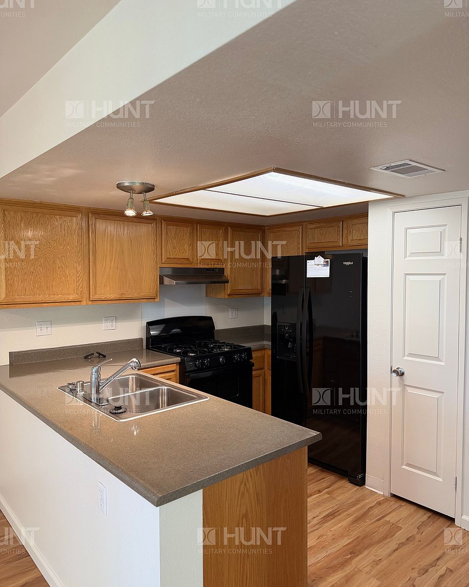 608 Pusan Dr photo 4