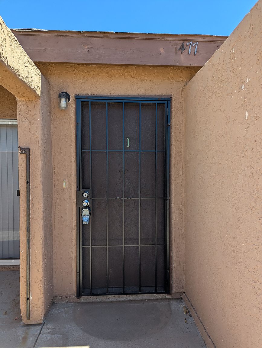 1477 E 27th Ave photo 2