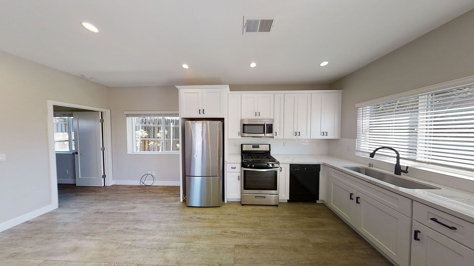 6453 Richard St photo 3